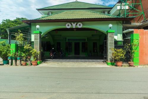 Super OYO 1682 Greenia Hotel