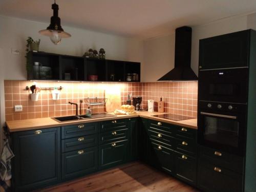 Kitchen, Stuga Glaskogen in Björbol