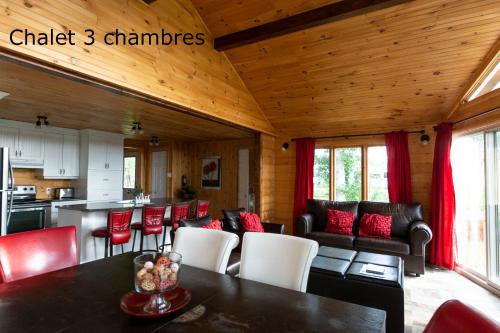 virtuve, Chalets et Spa Lac Saint-Jean in Šambora (QC)