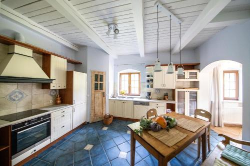 кухня, Blossom Hill Agroturystyka in Кадини