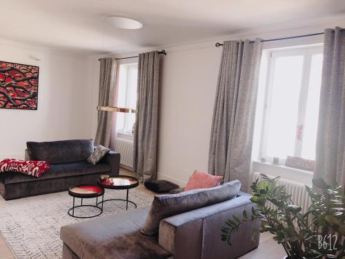 Guestroom, LUXUS 5 Zi-Wohnung + Balkon in TOP-Lage FFM+KLIMA in Nordend