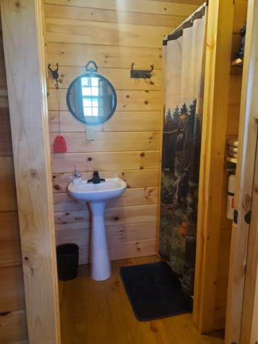 The Genoa - An Amish Built Deluxe Cabin in Genoa, USA