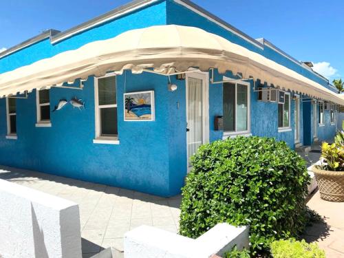 Hollywood Beach Apartments - Walk to the Beach