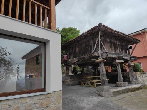  Apartamentos tiu Enrique 2, Unterkunft in Cangas de Onís