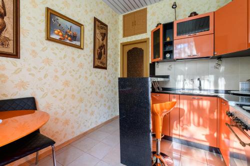 RentalSPb 2bedroom classic apartment - image 8