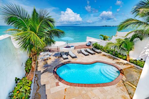 Caprice 14 - Oceanfront Villa - Gated Community with Pool, Nassau (photo 4)