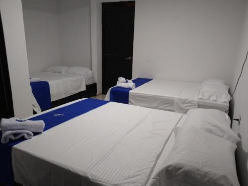 2 double beds, 1 twin bed