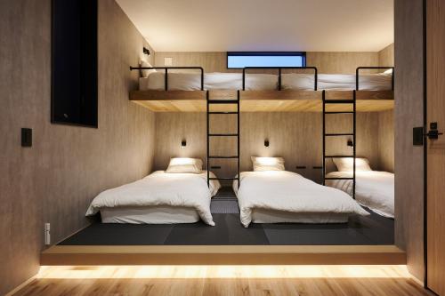 One-Bedroom Apartment image 6