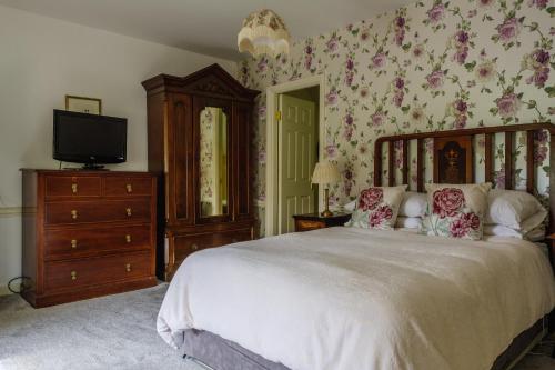 Brooklawn House Bed and Breakfast