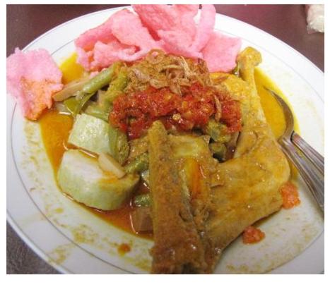 Nourriture et boissons, Maison avec 8 chambre(s) de 320 m² et 8 salle(s) de bains privée(s) à Meulaboh (Kana Hasya Homestay "Rumoh Jamee") in Meulaboh