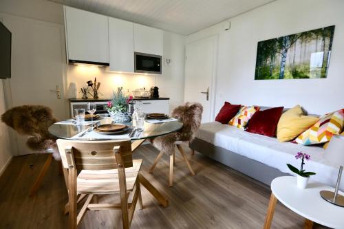 Kitchen, ALP APARTMENTS centre location with traditional design and self check-in in Engelberg