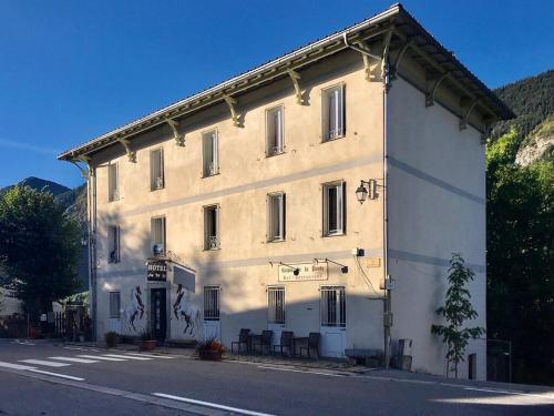 . Le Relais des Cavaliers