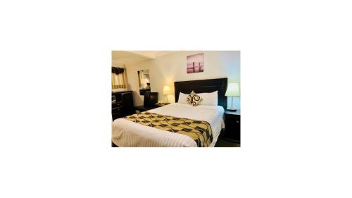 Traveler's Motel Penticton - Accommodation