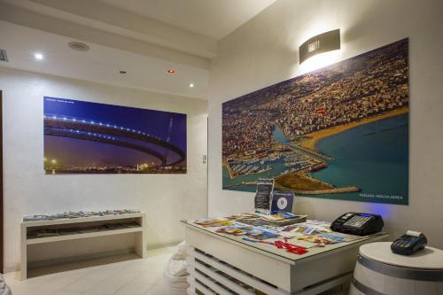 Double or Twin Room image 5