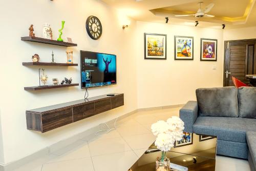 Two Bedroom Deluxe Apartment In Bahria Town