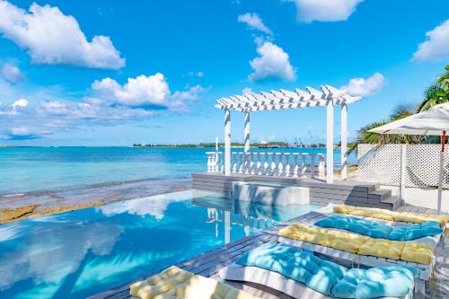 Seaview Oceanfront Villa - With Private pool in The Grove