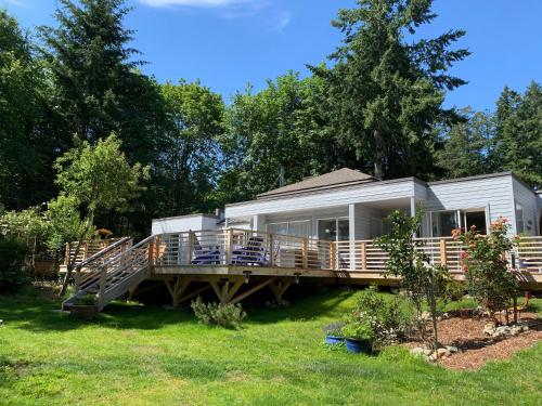 Forest by the Sea Rentals in Merville, Canada
