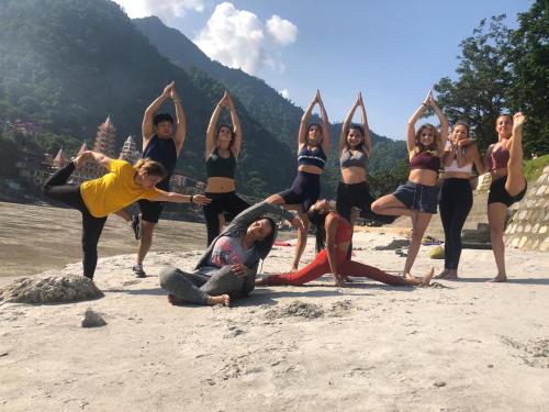 BRAHM GURU YOGA ASHRAM