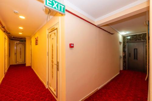 Golden Flower Hotel - image 14