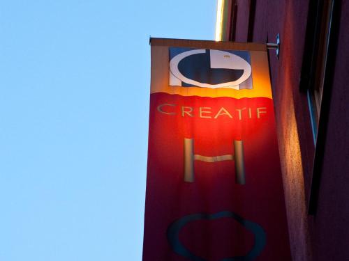 1st Creatif Hotel Elephant - image 2