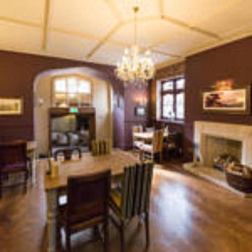 Bar/lounge, Ryde Castle by Greene King Inns in Ryde North East