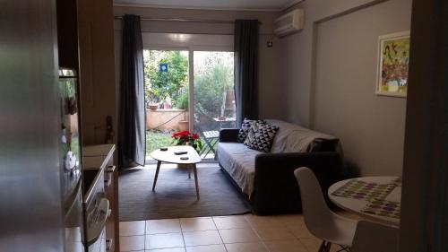  New apartmment with garden in Athen