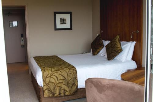 Humber Royal Hotel - image 2
