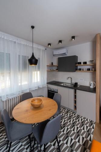 Republic Square Apartment - main image