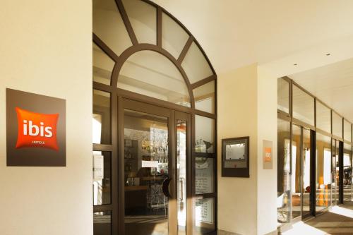 ibis Versailles Château - image 10