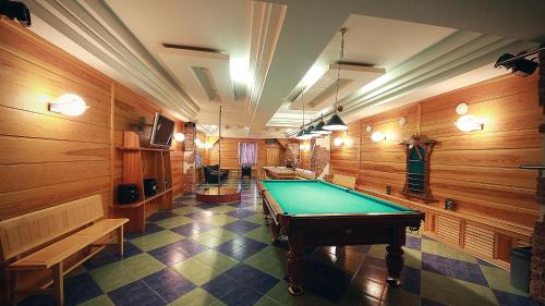 Aleksandrovsky Dvor Hotel