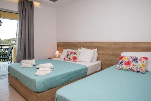 Aphrodite Studios & Suites - 140m from the beach, by ZanteWize 5
