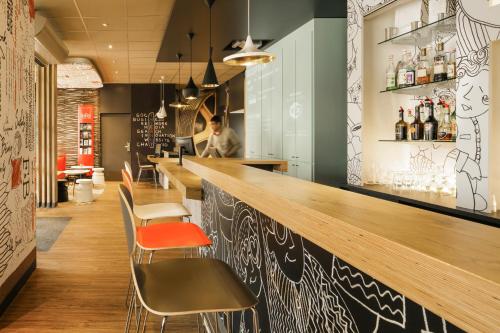 ibis Versailles Château - image 3