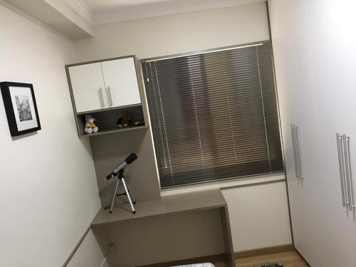 No CENTRO de Cascavel, atras do Ibis, confortavel e bom gosto