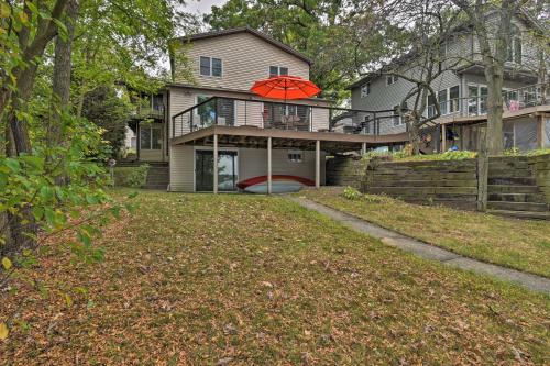 Spacious Lakehouse with Deck, Kayaks, and Dock!