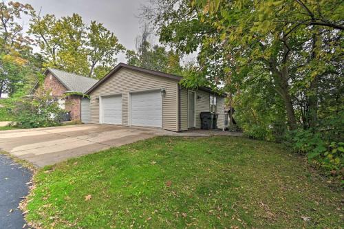 Spacious Lakehouse with Deck, Kayaks, and Dock!