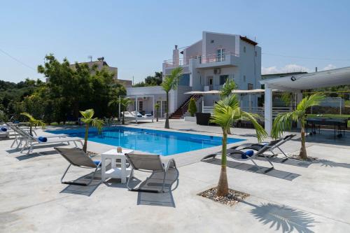 Myrto Villa heated pool