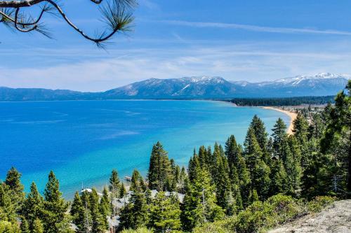 Boulder Beauty & Cozy Couples Retreat