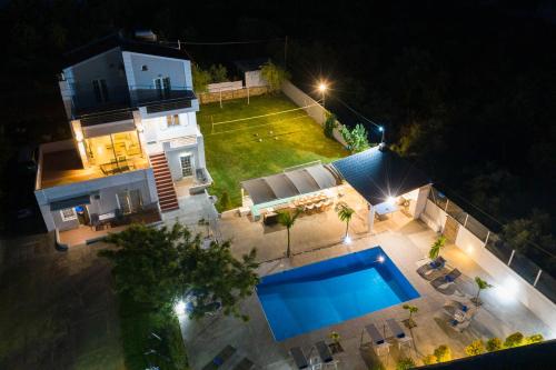 Myrto Villa heated pool