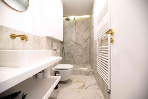 Bathroom, Luxury Residence - Paris South in Montrouge
