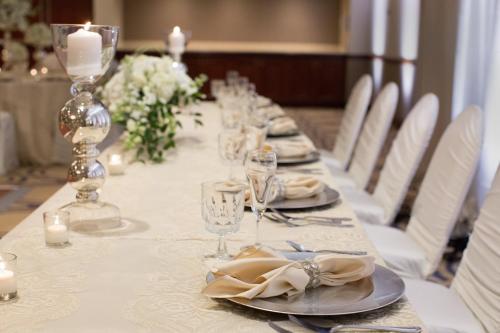Holiday Inn Dayton/Fairborn I-675 an IHG Hotel - image 20