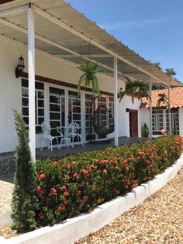 Hermosa Casa de campo grande con aire acon,piscina,billar !villa ensueno !