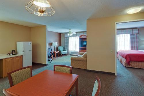 Country Inn & Suites by Radisson, Bel Air/Aberdeen, MD