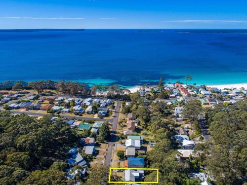 Elaine at Hyams Beach