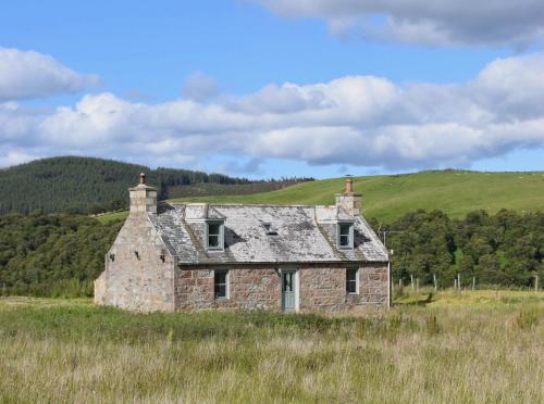 Refurbished Luxury Eco Cairngorms Stone Farmhouse, , Grampian