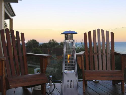 Whale Watch for Four Gerringong