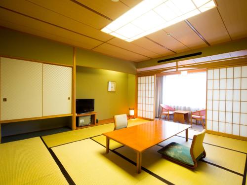 Japanese-Style Quadruple Room