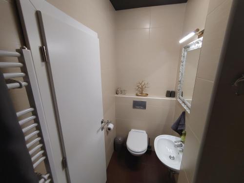 Zagreb Lodge Apartment - image 7