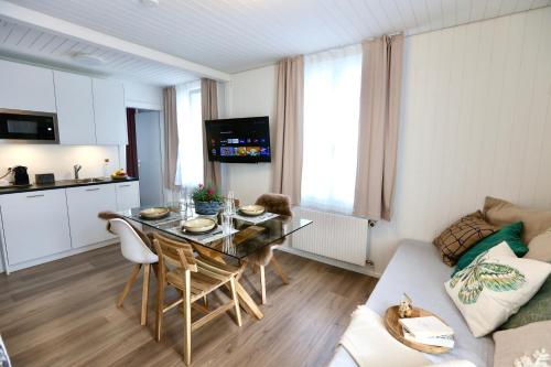 Facilities, ALP APARTMENTS centre location with traditional design and self check-in in Engelberg