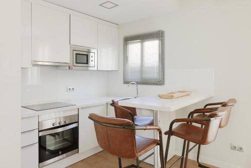 Caleta Homes - Apartamentos Pompidou - image 14