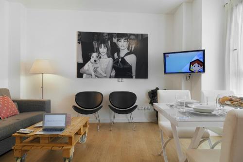Caleta Homes - Apartamentos Pompidou - image 8